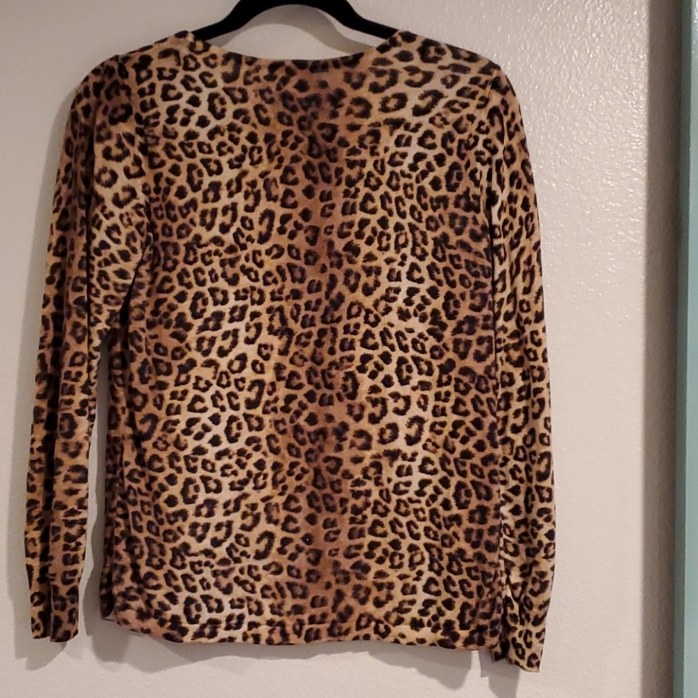 Chicos Size 1 Cheetah 🐆 Print Sweater - Picture 4 of 9
